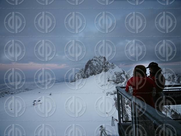 Mondscheinwandern am Dachsteingletscher