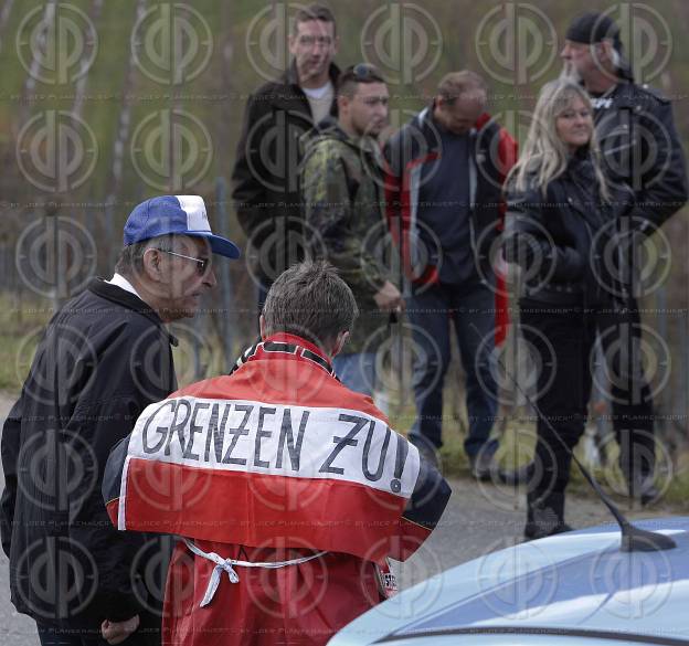 Antifa-Demo und Gegendemo in Spielfeld und Umgebung