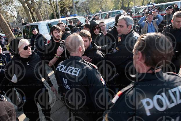 PEGIDA Demo und Gegendemo NO PEGIDA