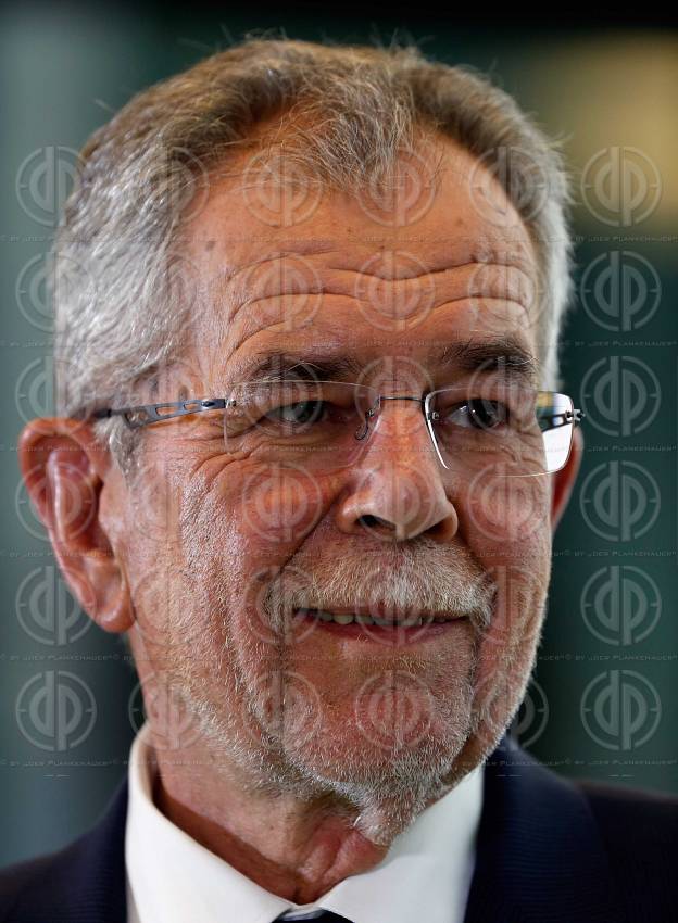 BP-Wahl 2016, Kandidat VAN DER BELLEN