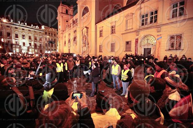 Pegida Demo und Gegendemo