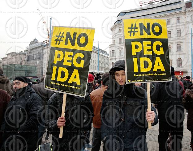 Pegida Demo und Gegendemo