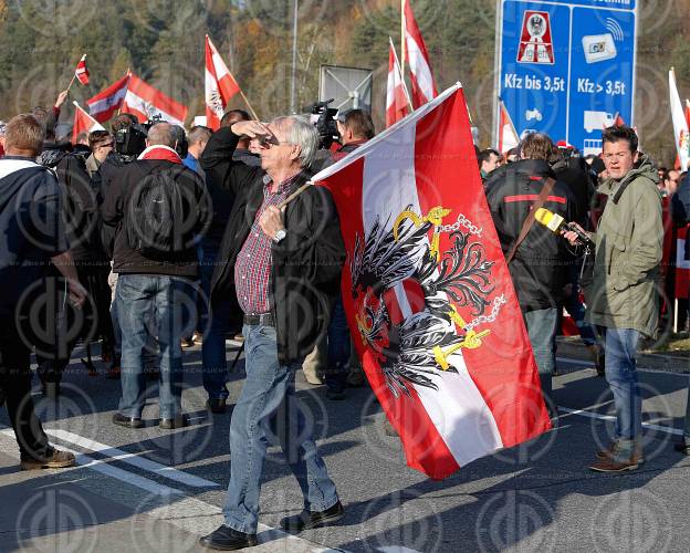 Demo gegen Fluechtlinge in Spielfeld