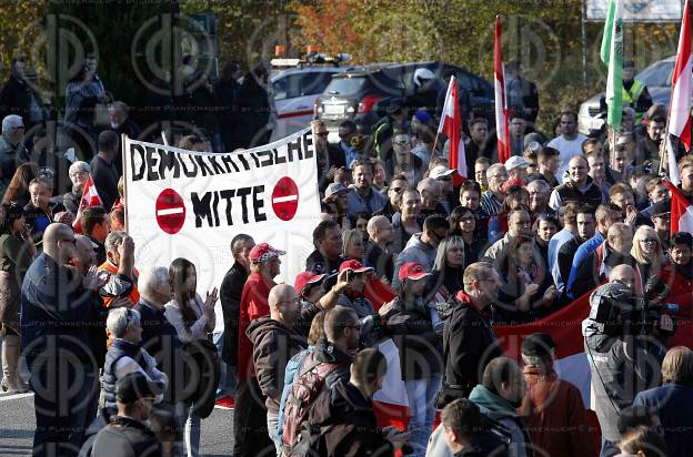 Demo gegen Fluechtlinge in Spielfeld