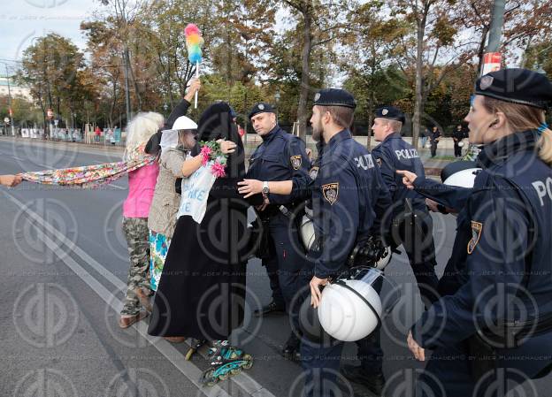 Protest gegen Vermummungsverbot