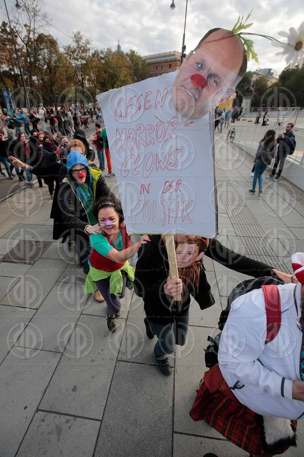 Protest gegen Vermummungsverbot