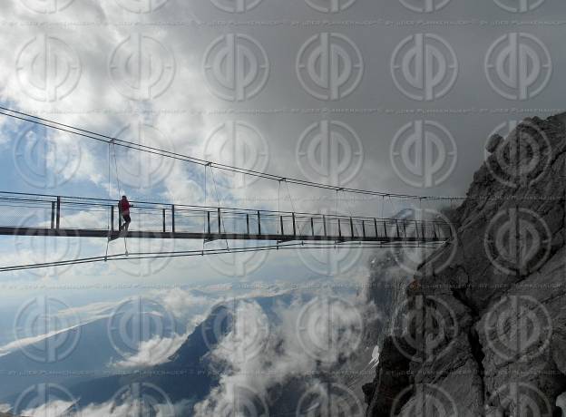 Steirische Sehenswürdigkeiten - Haengebruecke am Dachstein