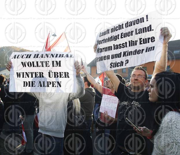 Demo gegen Fluechtlinge in Spielfeld