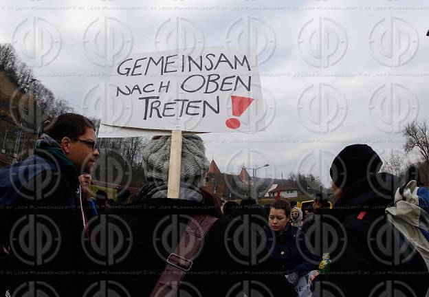 Antifa-Demo und Gegendemo in Spielfeld und Umgebung