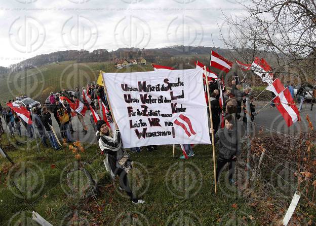 Antifa-Demo und Gegendemo in Spielfeld und Umgebung