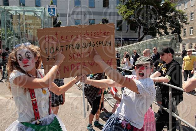 Protestdemo gegen den Identitaeren-Aufmarsch