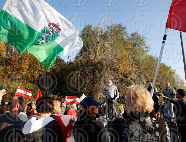 Demo gegen Fluechtlinge in Spielfeld