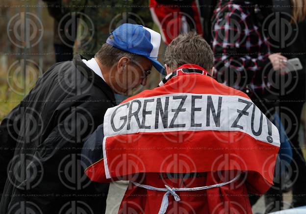 Antifa-Demo und Gegendemo in Spielfeld und Umgebung