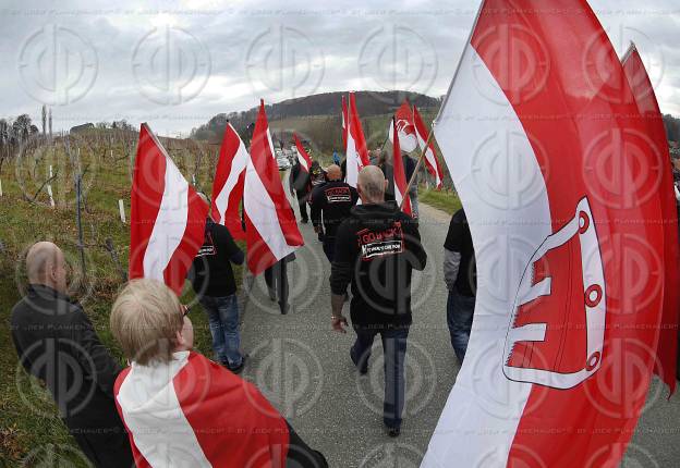 Antifa-Demo und Gegendemo in Spielfeld und Umgebung