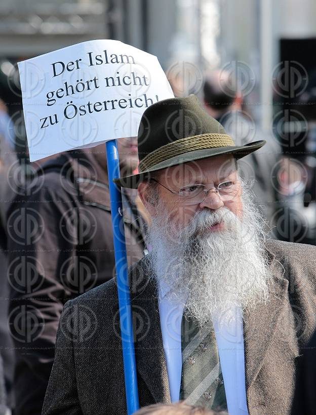 PEGIDA Demo und Gegendemo NO PEGIDA