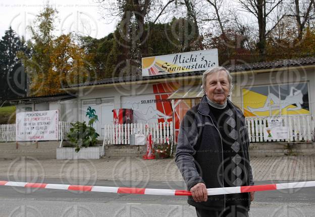 Fluechlingstragoedie an der Grenze in Strass-Spielfeld