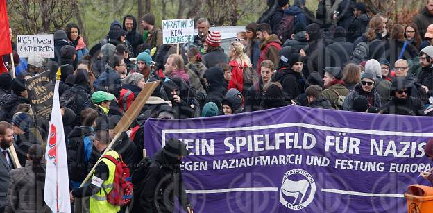 Antifa-Demo und Gegendemo in Spielfeld und Umgebung