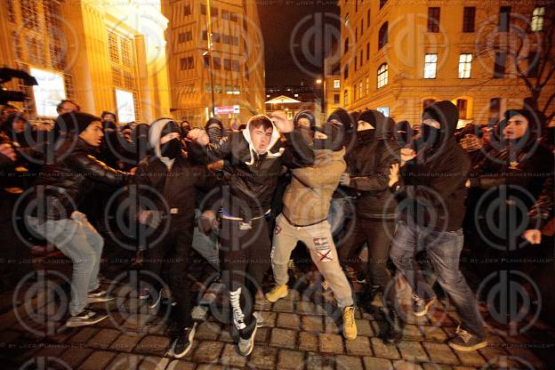 Pegida Demo und Gegendemo