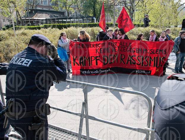 PEGIDA Demo und Gegendemo NO PEGIDA