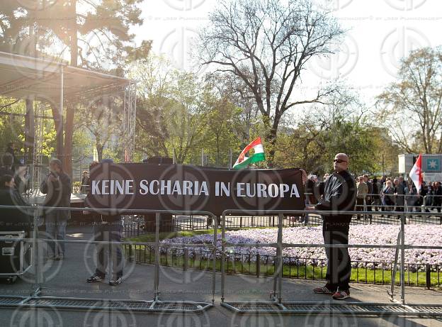 PEGIDA Demo und Gegendemo NO PEGIDA