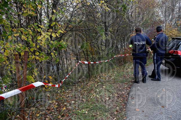 Fluechlingstragoedie an der Grenze in Strass-Spielfeld