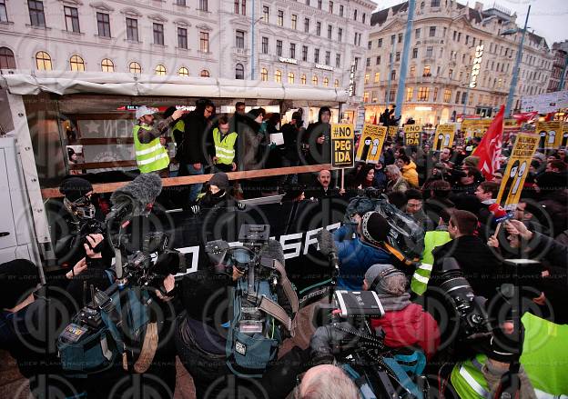 Pegida Demo und Gegendemo