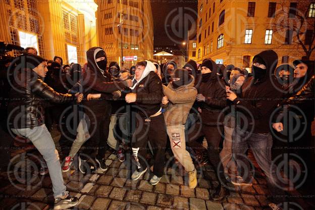 Pegida Demo und Gegendemo