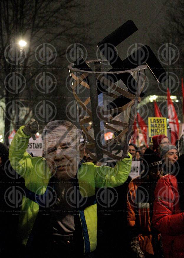 Demos gegen den Akadenikerball 2018