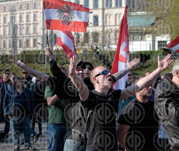 PEGIDA Demo und Gegendemo NO PEGIDA