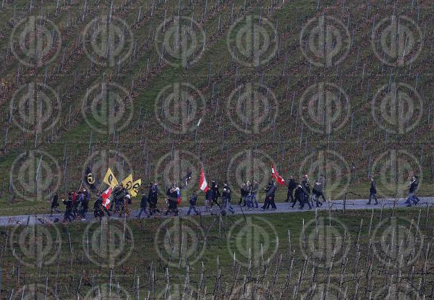 Antifa-Demo und Gegendemo in Spielfeld und Umgebung