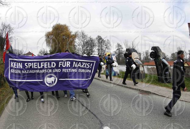 Antifa-Demo und Gegendemo in Spielfeld und Umgebung