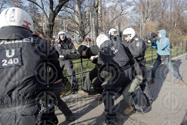 Demos gegen neue Regierung