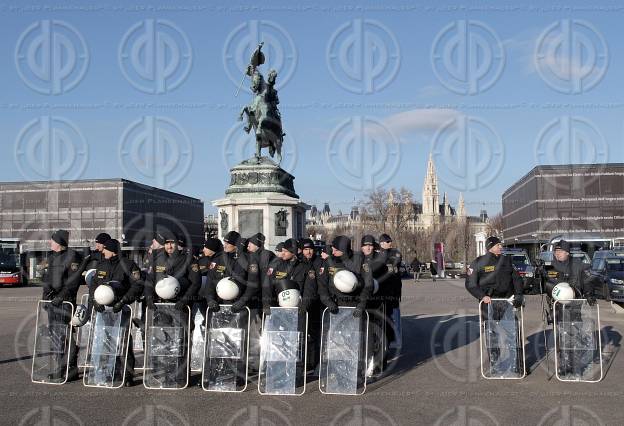 Demos gegen neue Regierung