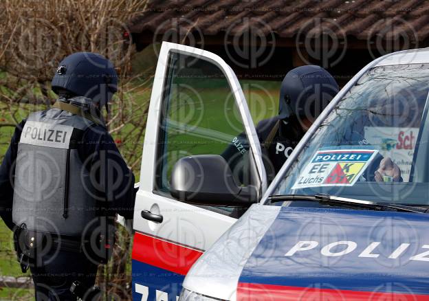 Fahndung nach Amok-Schuetzen in Stiwoll