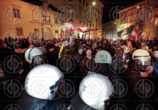 Pegida Demo und Gegendemo