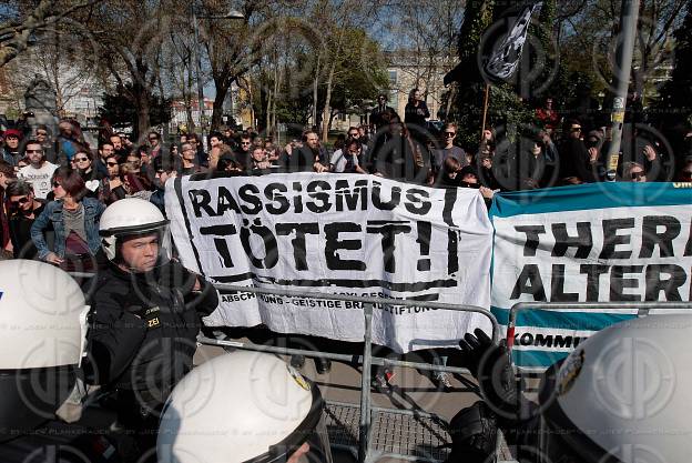 PEGIDA Demo und Gegendemo NO PEGIDA