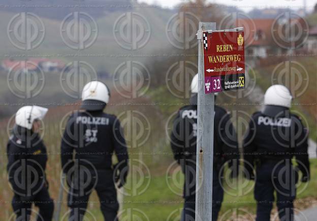 Antifa-Demo und Gegendemo in Spielfeld und Umgebung